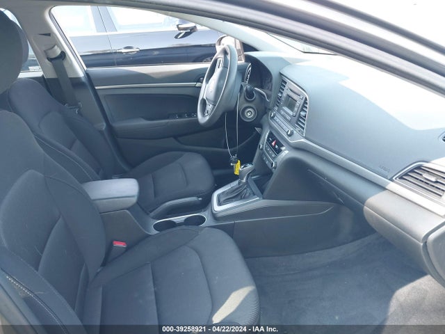 Hyundai ELANTRA SE 2018 5NPD74LF2JH353655 Image 5
