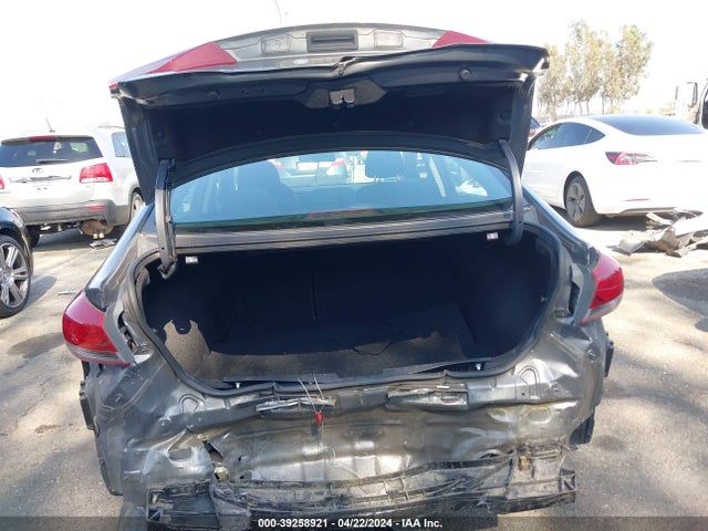 Hyundai ELANTRA SE 2018 5NPD74LF2JH353655 Image 6