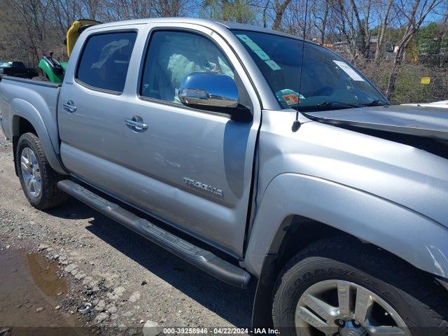 Toyota Tacoma Base V6 2015 3TMLU4EN3FM195756 Image 12
