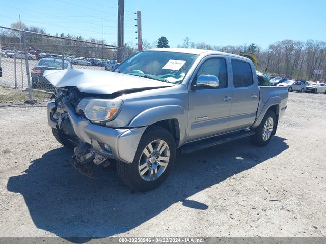 Toyota Tacoma Base V6 2015 3TMLU4EN3FM195756 Image 2