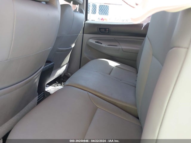 Toyota Tacoma Base V6 2015 3TMLU4EN3FM195756 Image 8