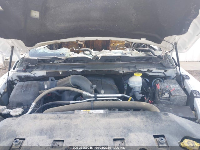 RAM 1500 Laramie  4x4 5'7 Box 2018 1C6RR7NT3JS137603 Image 10