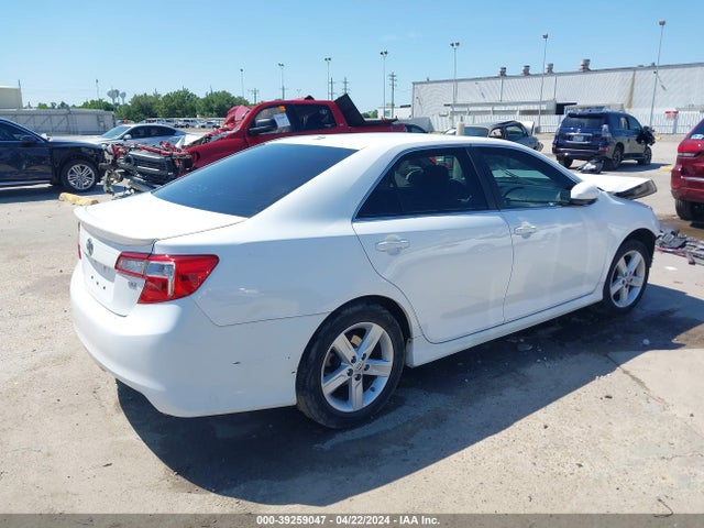 Toyota CAMRY SE 2014 4T1BF1FK2EU869622 Image 4