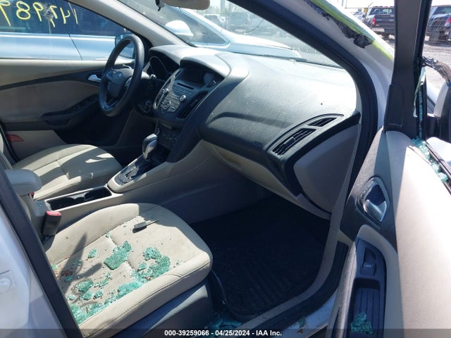 Ford FOCUS SE 2016 1FADP3K25GL400079 Image 5