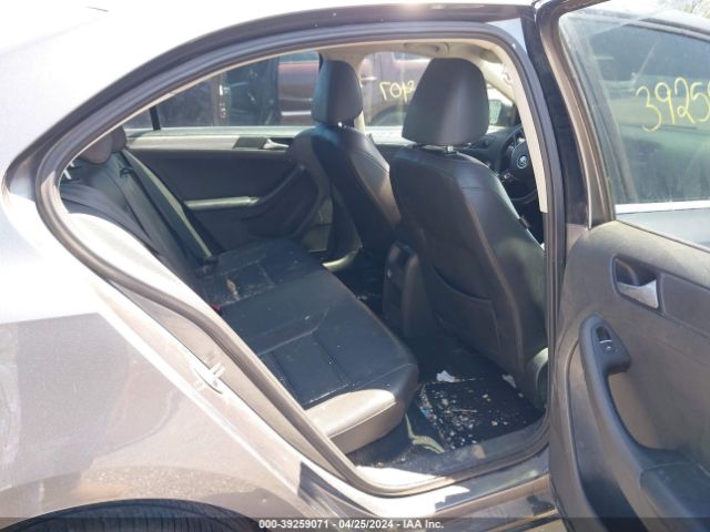 3VWD17AJ7FM414037 Volkswagen Jetta 1.8t Se