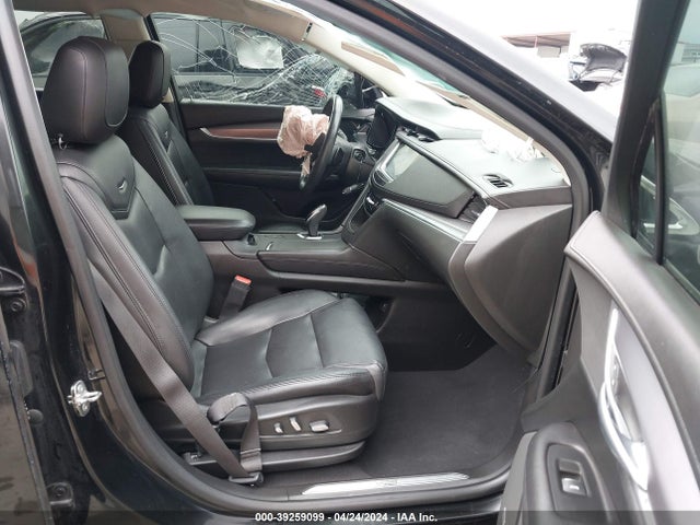 1GYKNBRS1HZ107103 Cadillac XT5 LUXURY