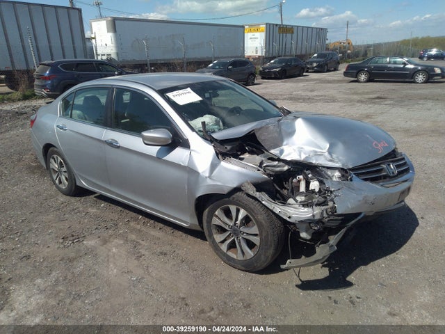 2015 1HGCR2F38FA007055 main image
