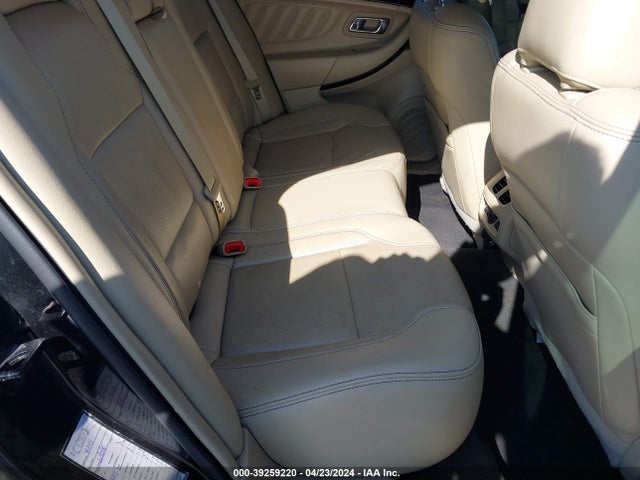 Ford Taurus Limited 2018 1FAHP2F87JG131593 Image 8