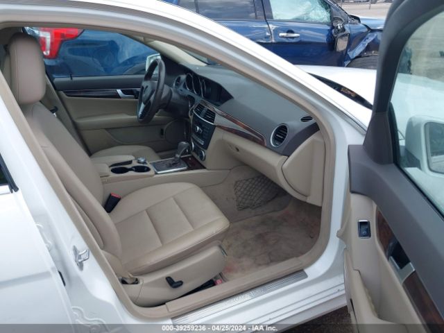 WDDGF4HBXEA927962 Mercedes-Benz C 250 Luxury/sport