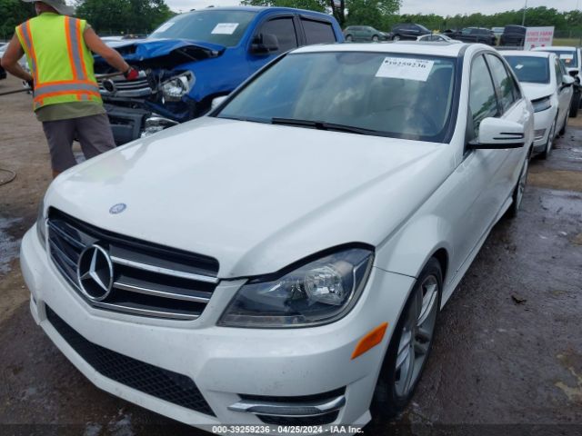 WDDGF4HBXEA927962 Mercedes-Benz C 250 Luxury/sport