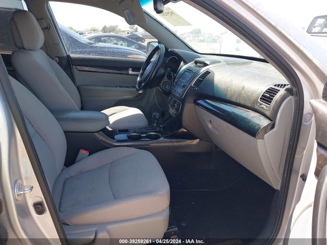 KIA Sorento Lx V6 2014 5XYKT4A75EG452501 Image 5