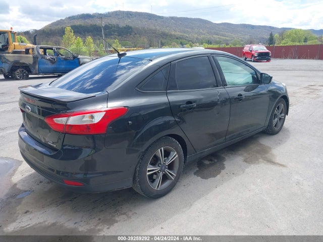 Ford FOCUS SE 2014 1FADP3F25EL107080 Image 4