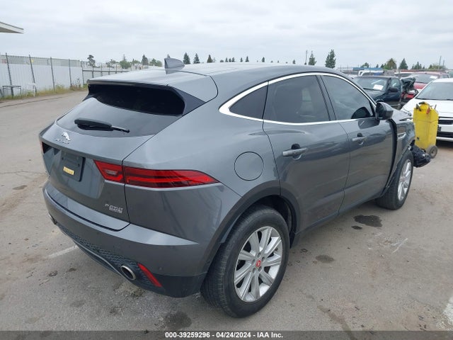 2018 JAGUAR E-PACE SADFJ2FX8J1Z30011 Photo 3