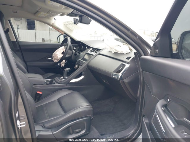 2018 JAGUAR E-PACE SADFJ2FX8J1Z30011 Photo 4