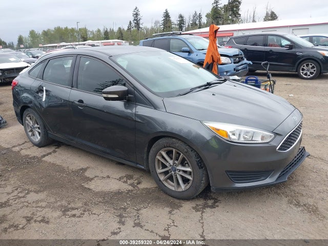 Ford FOCUS SE 2017 1FADP3F23HL244619 Image 1