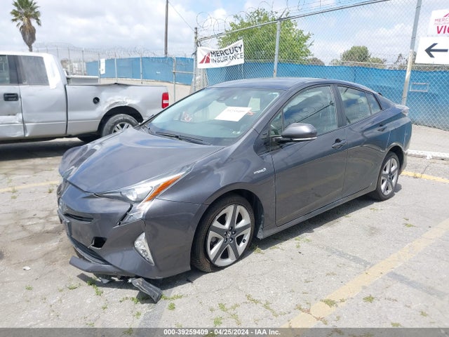 Toyota Prius Four Touring 2016 JTDKARFU7G3512559 Image 2