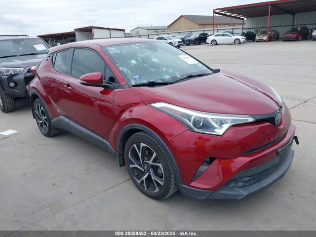 Toyota C-HR XLE 2018 NMTKHMBX8JR002627 main image