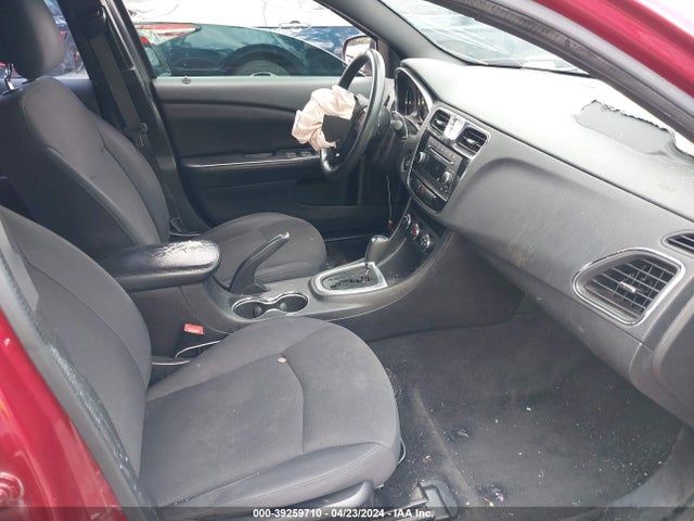 1C3CCBAB6EN213291 Chrysler 200 LX