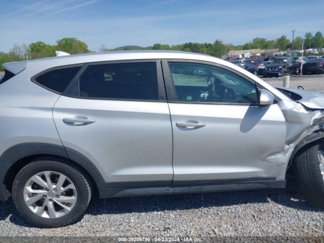 KM8J23A4XKU880648 Hyundai TUCSON SE