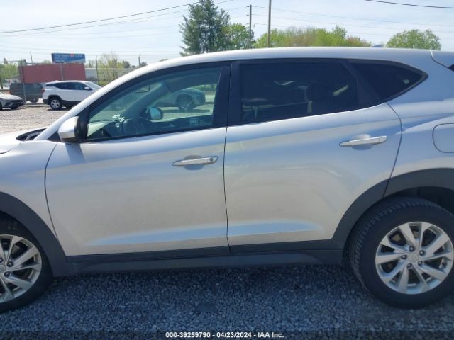 KM8J23A4XKU880648 Hyundai TUCSON SE