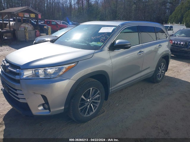 Toyota Highlander Xle 2017 5TDJZRFH3HS430190 Image 2