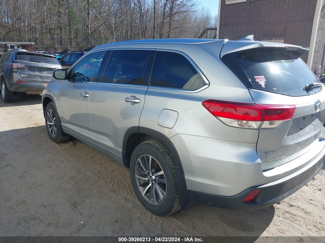 Toyota Highlander Xle 2017 5TDJZRFH3HS430190 Image 3