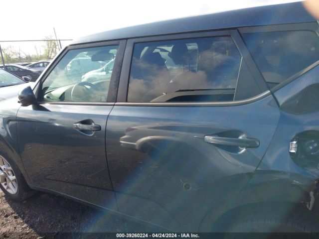 KNDJ23AU8L7083996 KIA SOUL S
