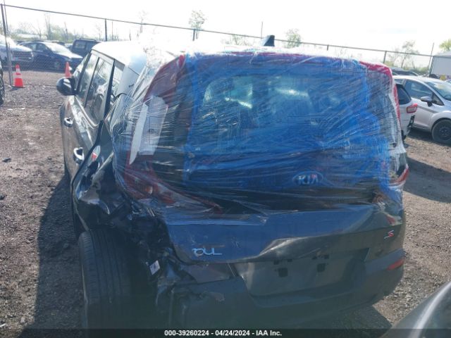 KNDJ23AU8L7083996 KIA SOUL S