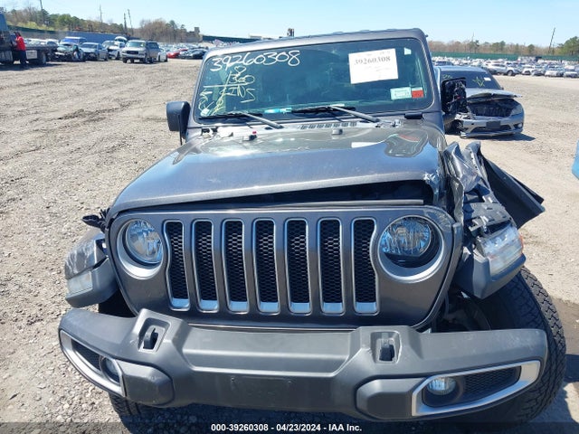 1C4HJXEG9JW325601 Jeep Wrangler Unlimited Sahara 4x4