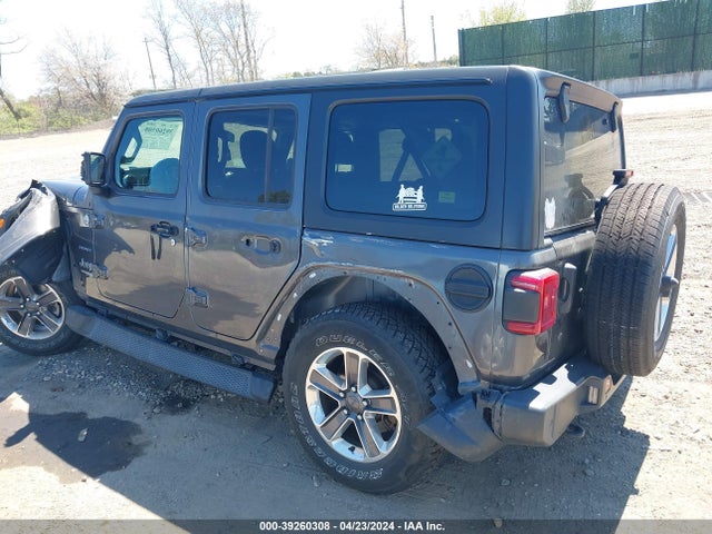 1C4HJXEG9JW325601 Jeep Wrangler Unlimited Sahara 4x4