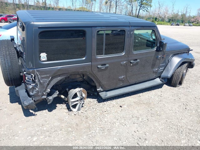 1C4HJXEG9JW325601 Jeep Wrangler Unlimited Sahara 4x4