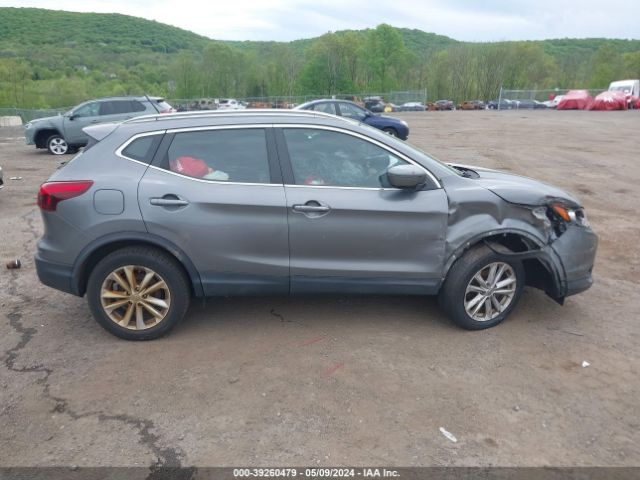 JN1BJ1CR0JW252855 Nissan Rogue Sport Sv