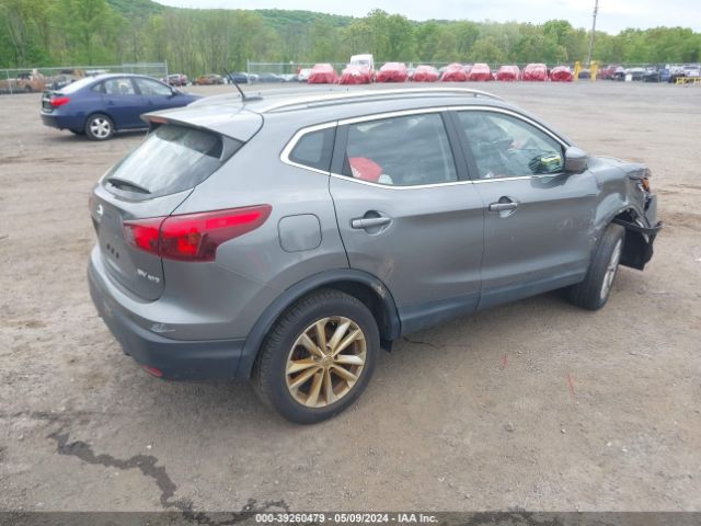 JN1BJ1CR0JW252855 Nissan Rogue Sport Sv