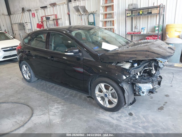 Ford FOCUS SE 2014 1FADP3K26EL175510 Image 1