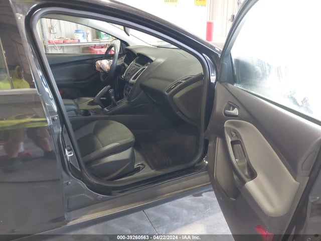 Ford FOCUS SE 2014 1FADP3K26EL175510 Image 5