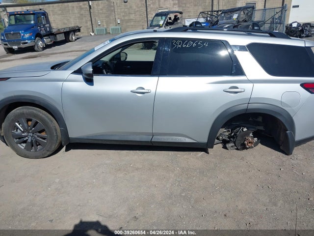 5N1DR3BC8NC229155 Nissan Pathfinder Sv 4wd
