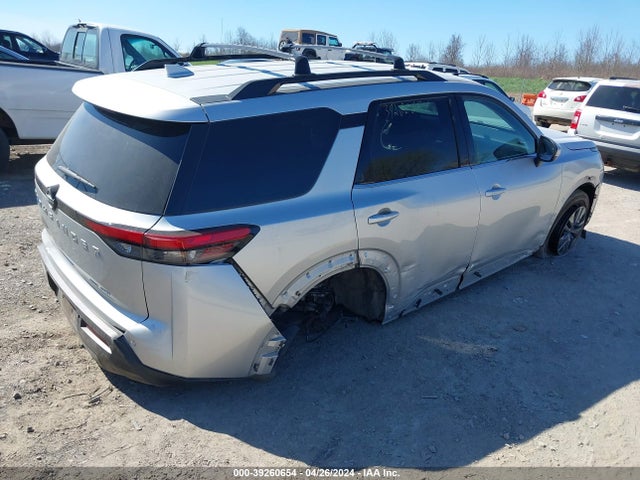 5N1DR3BC8NC229155 Nissan Pathfinder Sv 4wd