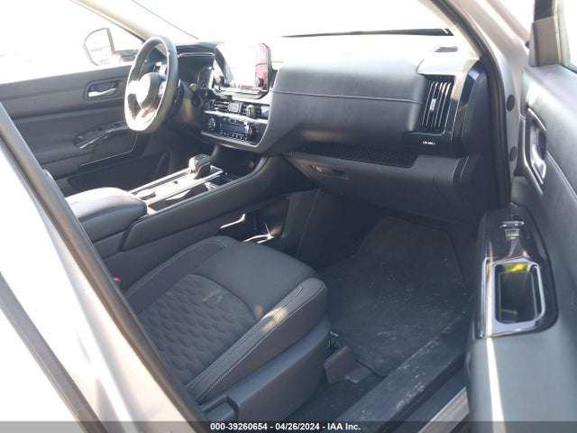 5N1DR3BC8NC229155 Nissan Pathfinder Sv 4wd