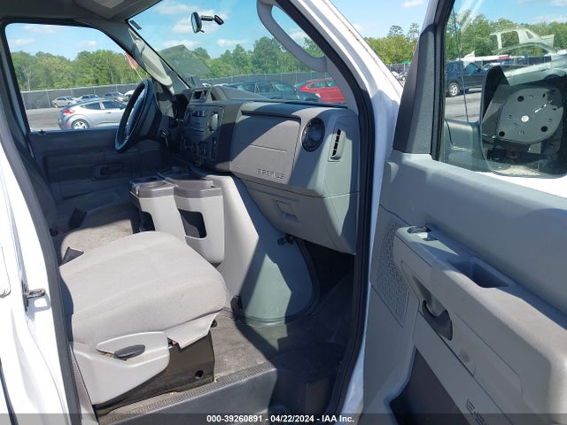 Ford E-250 Commercial 2014 1FTNE2EW7EDA17409 Image 5