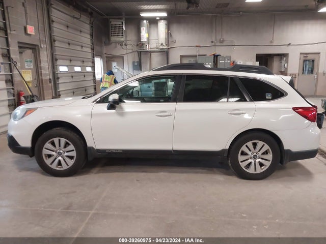Subaru Outback 2.5i Premium 2015 4S4BSBFC6F3311063 Image 14