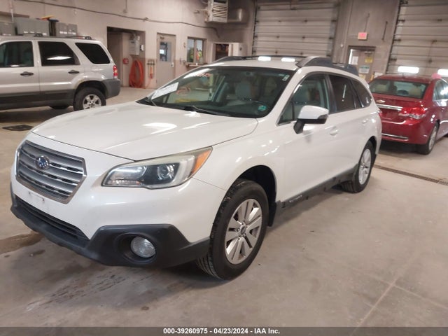 Subaru Outback 2.5i Premium 2015 4S4BSBFC6F3311063 Image 2