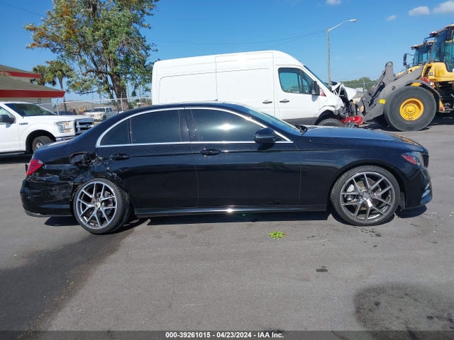 Mercedes-Benz E 300 2018 WDDZF4JBXJA300594 Image 13