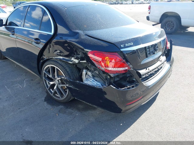 Mercedes-Benz E 300 2018 WDDZF4JBXJA300594 Image 6
