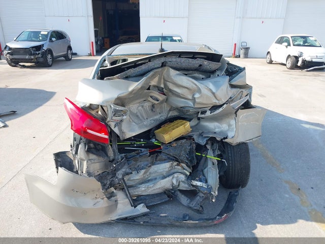 Ford FOCUS SE 2015 1FADP3F22FL286261 Image 16