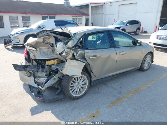 Ford FOCUS SE 2015 1FADP3F22FL286261 Image 4