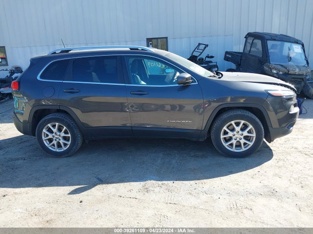 1C4PJMCB5HW575302 Jeep Cherokee Latitude 4x4