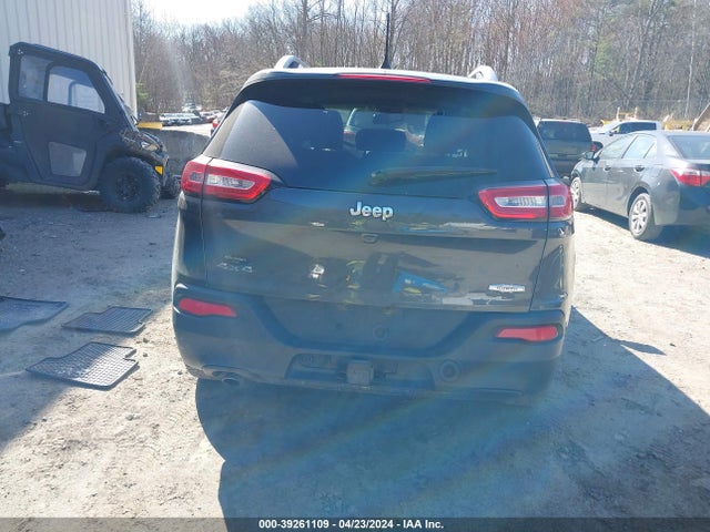 1C4PJMCB5HW575302 Jeep Cherokee Latitude 4x4