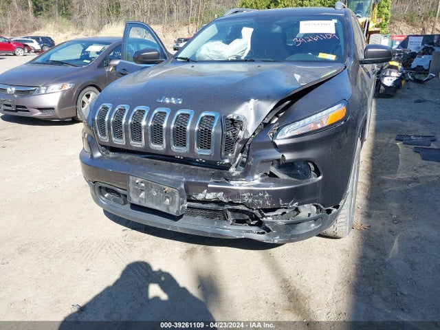 1C4PJMCB5HW575302 Jeep Cherokee Latitude 4x4