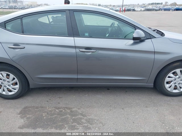 Hyundai ELANTRA SE 2019 5NPD74LF7KH411891 Image 14