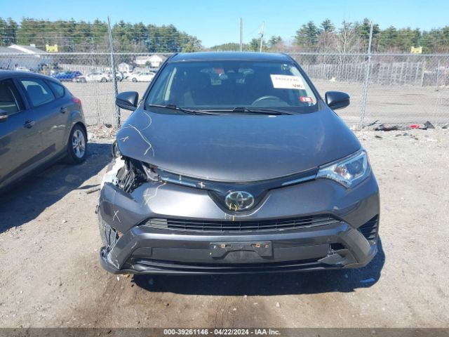 JTMBFREV6JJ178765 Toyota RAV4 LE